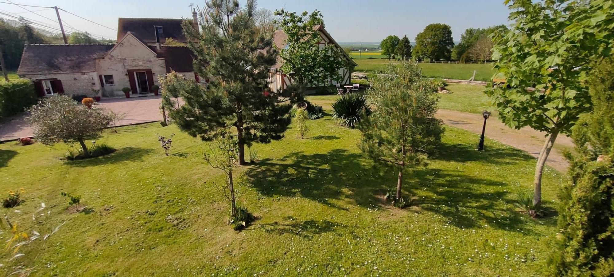 Les Lys Jolie Suite Parentale Privative Deux Adultes Avec Sdd Pertheville-Ners Zewnętrze zdjęcie